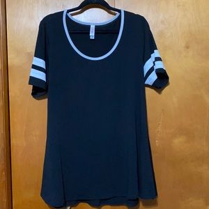 Like new Lularoe Perfect tee